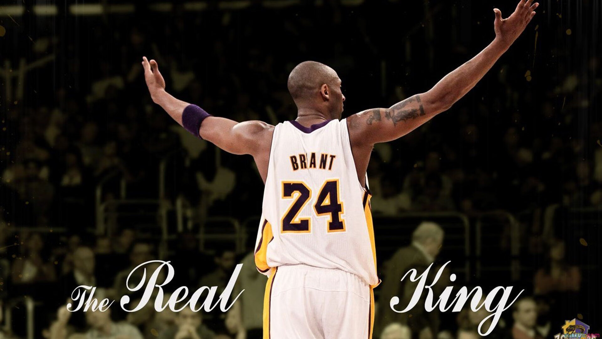 MAD带队取胜!姆巴佩关键时刻险胜,赛场气氛高涨