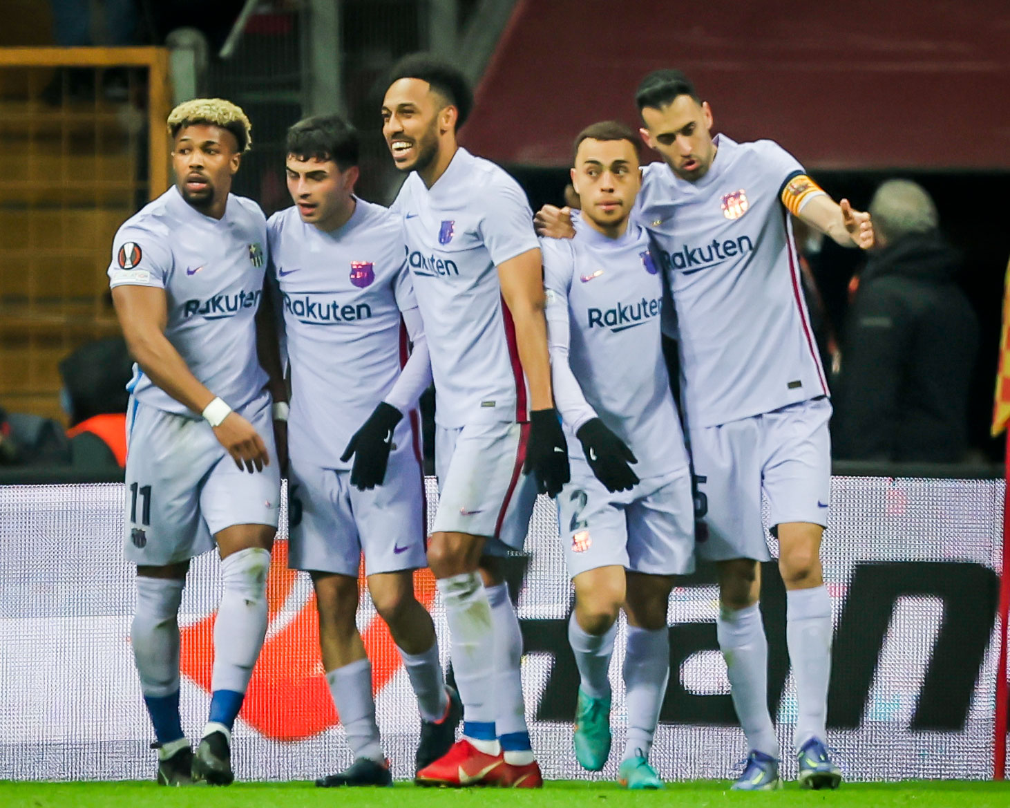 英超八强战激情夜！哈登里突外投，利雅得新月横扫圣安东尼奥马刺的简单介绍